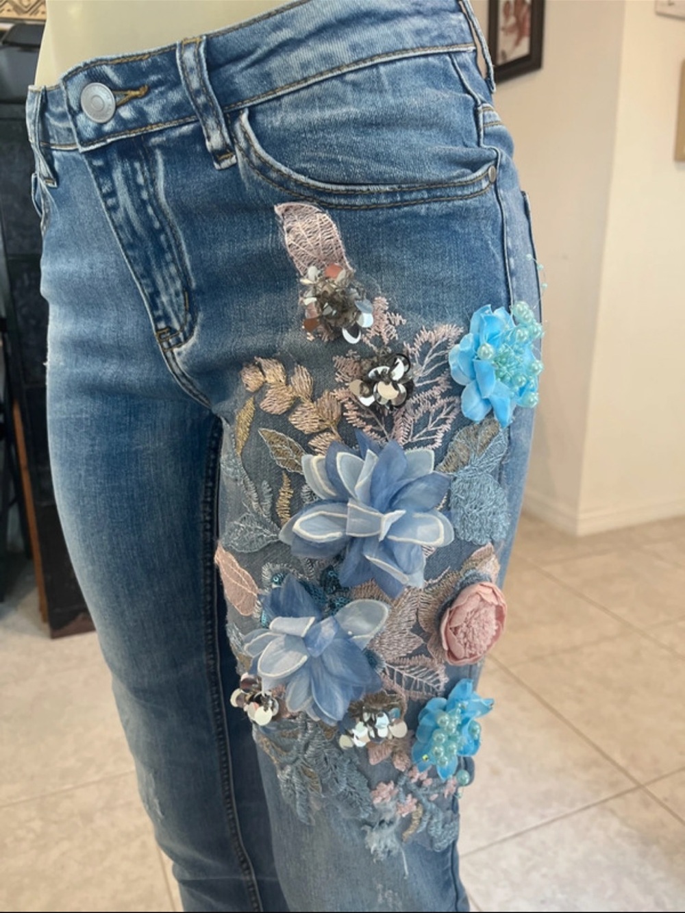 Boston Proper Blue Denim Ankle Jeans with Floral Appliqué - Picture 5 of 10